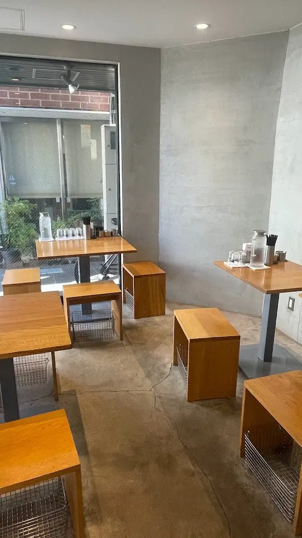 81 NOODLE BAR