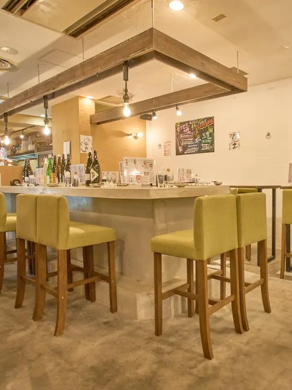 日本酒原価酒蔵 大阪本町店