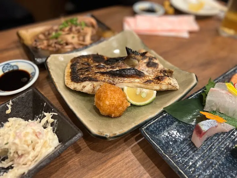 季節の肴と酒処 大くぼ