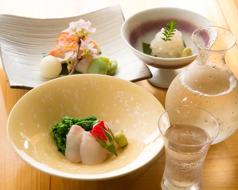 青山鮨孝